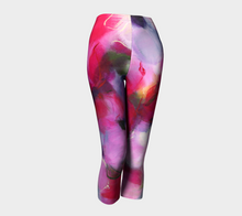 Load image into Gallery viewer, Distant Glow Capri Leggings