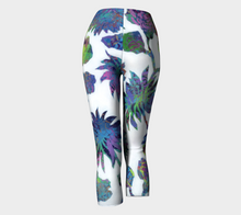 Load image into Gallery viewer, Tropical Blooms Capri Leggings